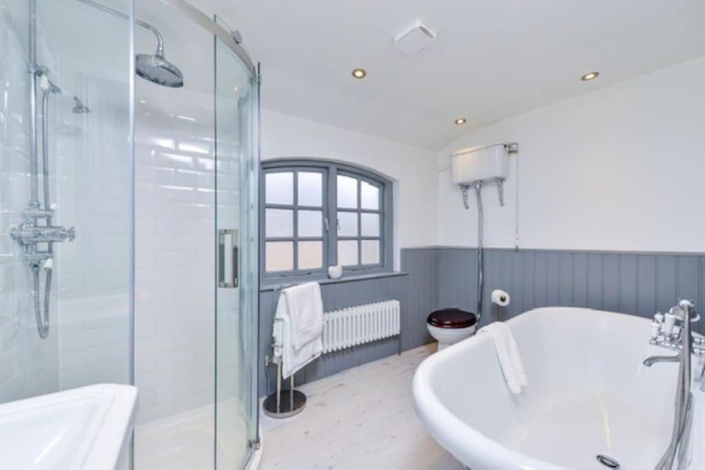 Victorian Townhouse - Stamford Centre - 2 Big Bedrooms, Living Room Kitchen Etc Tastefully Decorated Exterior foto